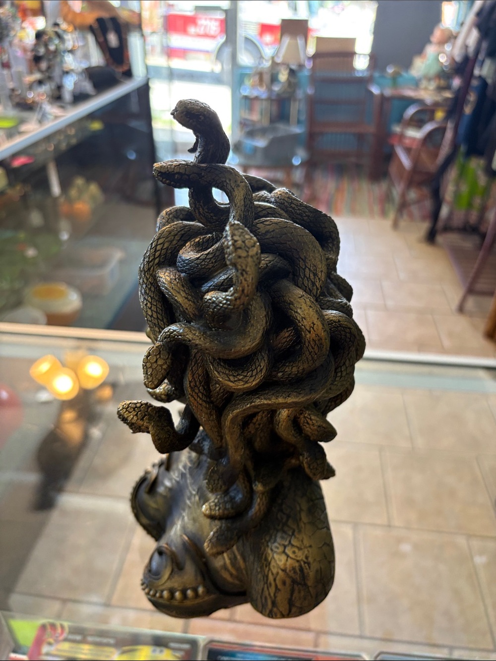 Medusa bust. - Picture 2 of 8